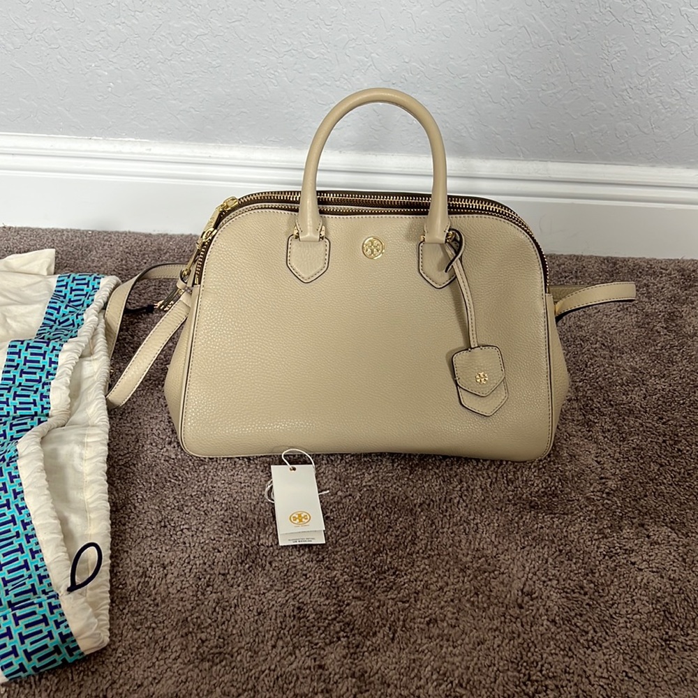 Tory Burch Robinson Triple zip satchel!